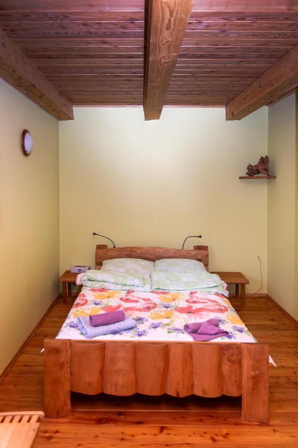 Bieszczadzki Kat Villa Lesko Bagian luar foto